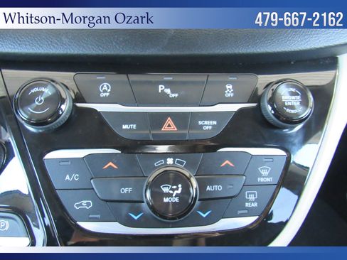 Used 2018 Chrysler Pacifica Touring Plus w/ Tire & Wheel Group image 45