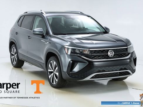 Used 2023 Volkswagen Taos SE w/ Panoramic Sunroof Package AWD/4WD image 15