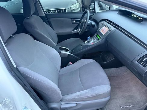 Used 2014 Toyota Prius Three image 17