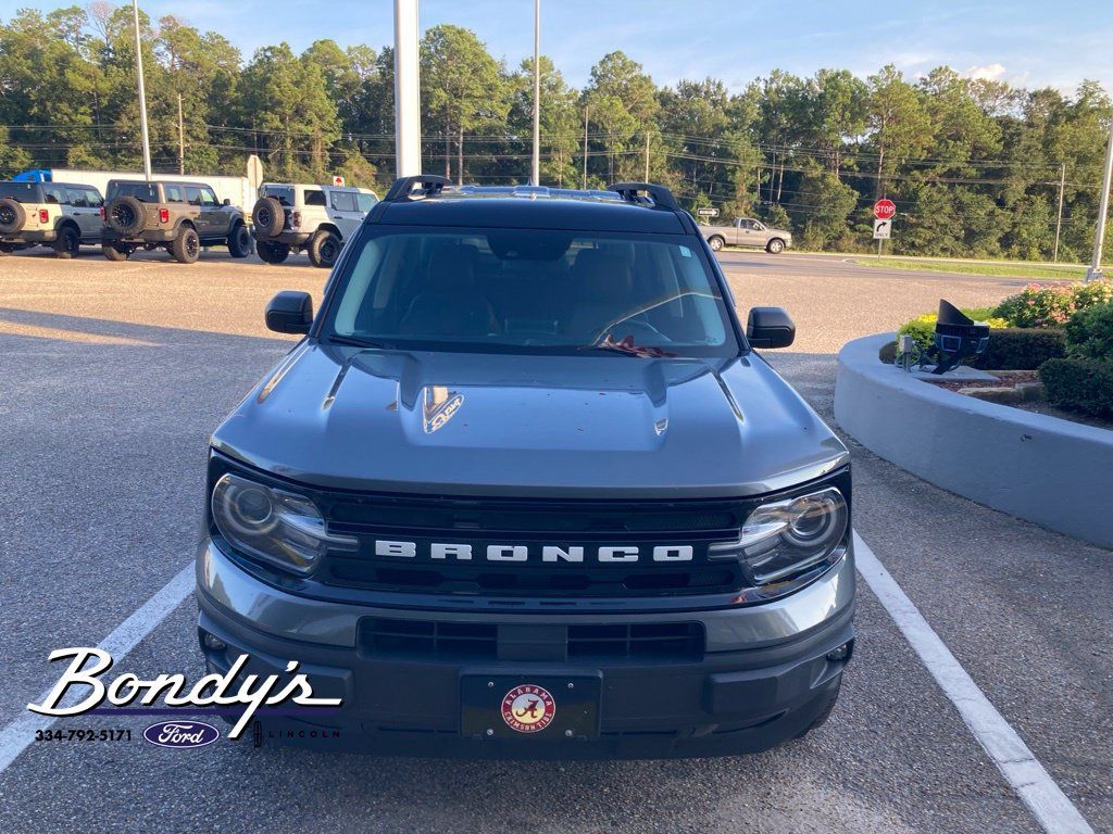 Used 2022 Ford Bronco Sport Outer Banks w/ Tech Package AWD/4WD image 2
