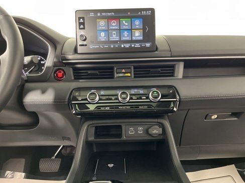 Used 2025 Honda Pilot Touring image 20