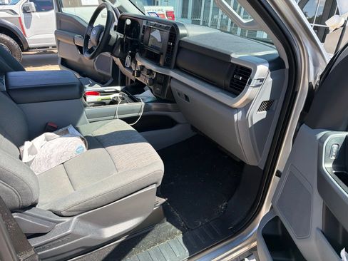 Used 2024 Ford F250 XLT w/ FX4 Off-Road Package AWD/4WD image 17