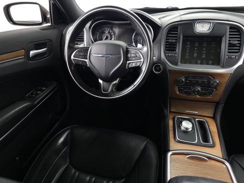 Used 2016 Chrysler 300 C Platinum w/ Safetytec Plus Group image 16