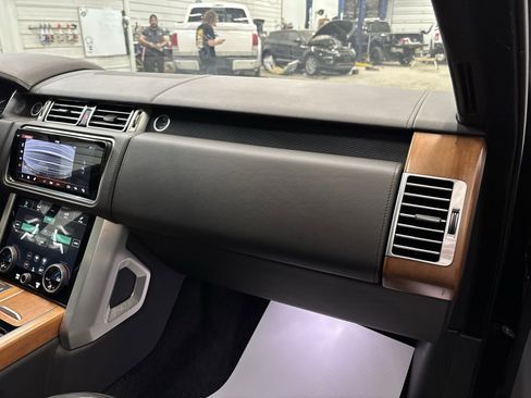 Used 2018 Land Rover Range Rover Autobiography image 28