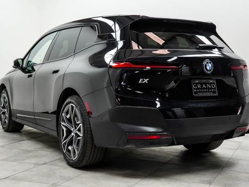 Used 2024 BMW iX xDrive50 w/ Convenience Package image 11