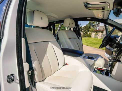Used 2020 Rolls-Royce Phantom Sedan RWD image 36