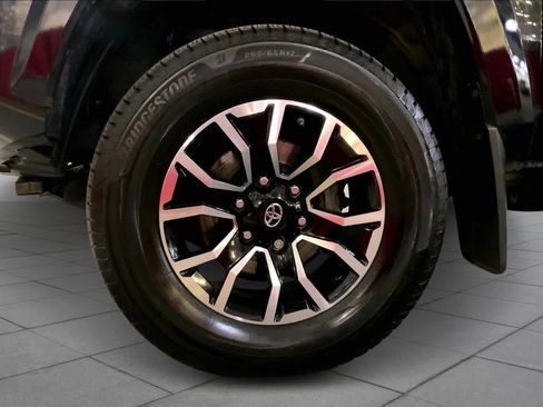 Used 2020 Toyota Tacoma TRD Sport image 10