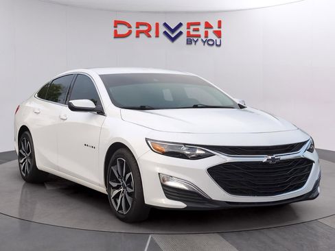 Used 2025 Chevrolet Malibu RS image 8