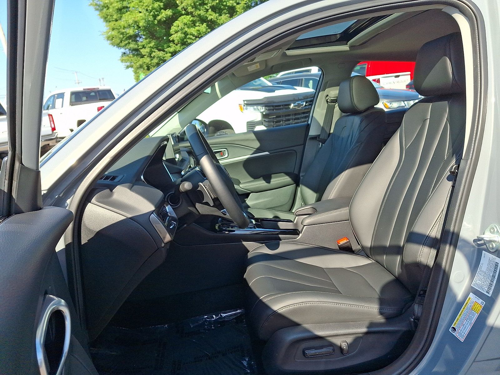 Certified 2026 Acura Integra FWD image 13