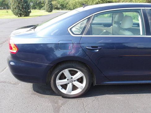 Used 2013 Volkswagen Passat TDI SE FWD image 33
