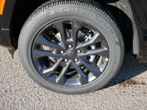 New 2026 Jeep Grand Cherokee Limited Reserve image 5