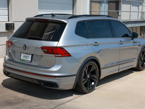 Used 2023 Volkswagen Tiguan SE R-Line FWD image 15