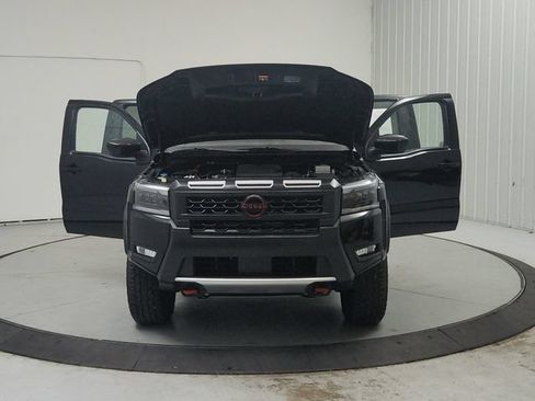 Used 2026 Nissan Frontier PRO-4X AWD/4WD image 11
