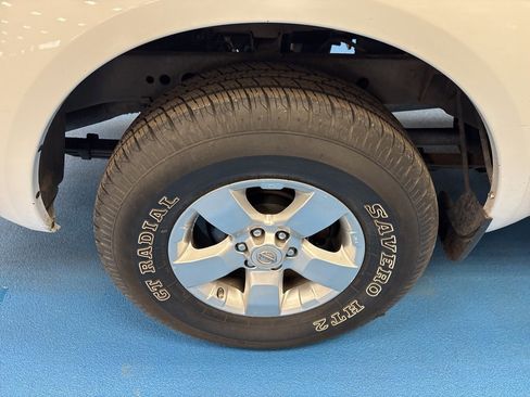 Used 2013 Nissan Frontier SV w/ SV Value Truck Pkg image 5