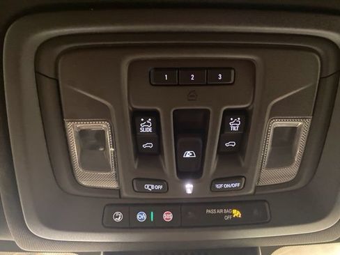 Used 2023 GMC Sierra 1500 Denali AWD/4WD image 31