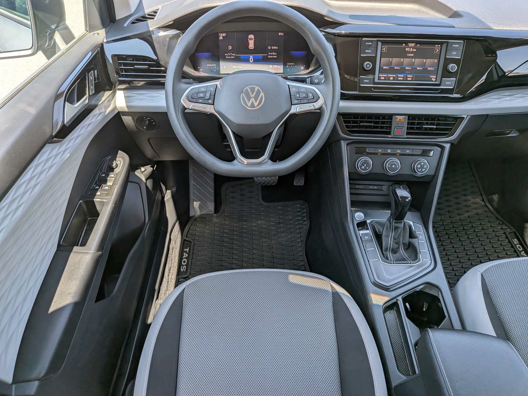 Used 2022 Volkswagen Taos S FWD image 15