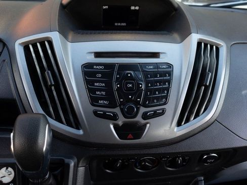 Used 2019 Ford Transit 350 XLT image 31