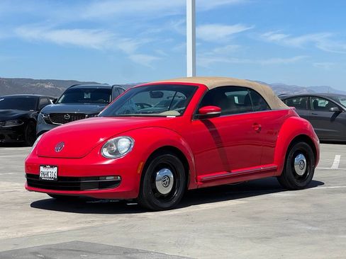 Used 2013 Volkswagen Beetle 2.5 FWD image 6