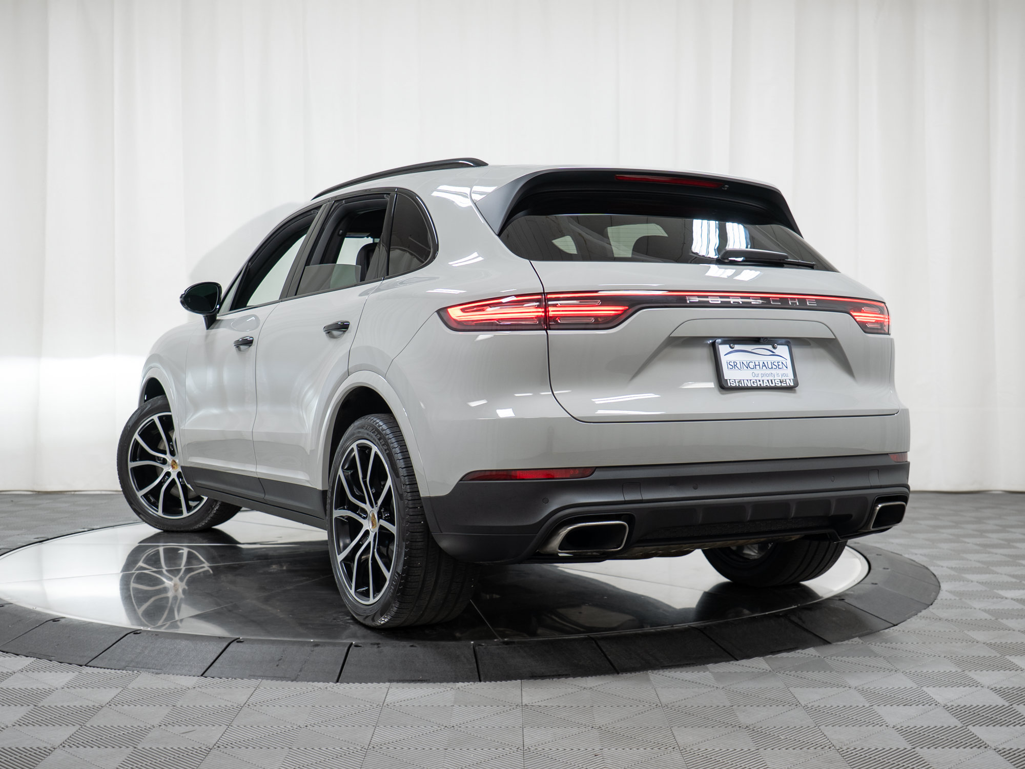 Used 2021 Porsche Cayenne AWD/4WD image 36
