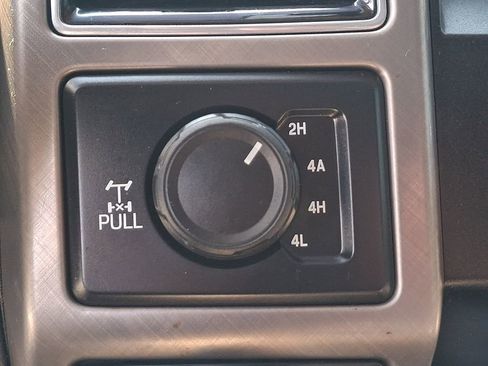 Used 2019 Ford F150 Limited w/ Trailer Tow Package image 27