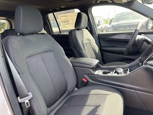 New 2026 Jeep Grand Cherokee Laredo X RWD image 12