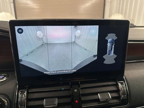 Used 2022 Lincoln Navigator Reserve image 17