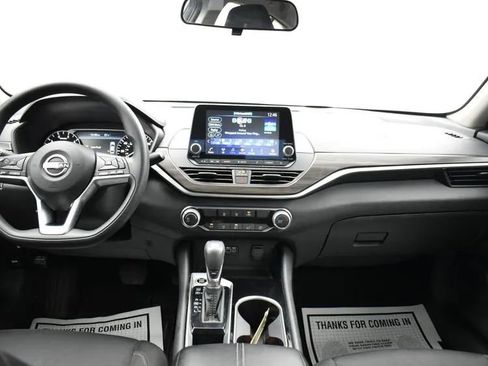 Used 2024 Nissan Altima 2.5 SV image 18