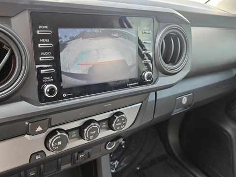 Used 2022 Toyota Tacoma SR w/ SR Convenience Package RWD image 19