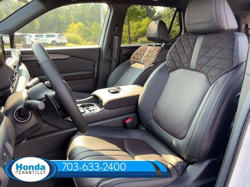 New 2026 Honda Pilot Black Edition image 25