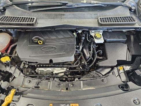 Used 2018 Ford Escape SE w/ Ford Safe & Smart Package FWD image 37