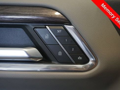 Used 2023 Chevrolet Silverado 1500 LTZ w/ LTZ Premium Package AWD/4WD image 6