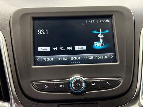 Used 2018 Chevrolet Equinox LT image 13