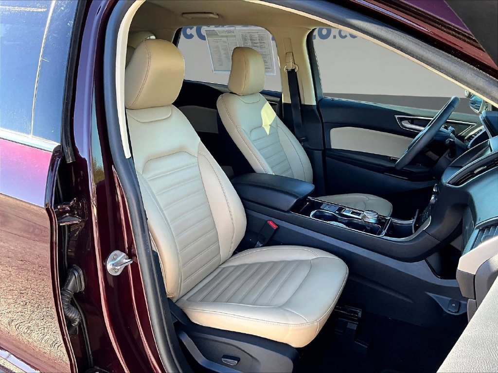 Used 2020 Ford Edge SEL w/ Convenience Package FWD image 32