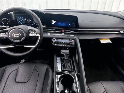 New 2026 Hyundai Elantra Limited image 26