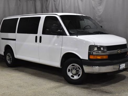 Used 2012 Chevrolet Express 3500 LT w/ LT Preferred Equipment Group image 4