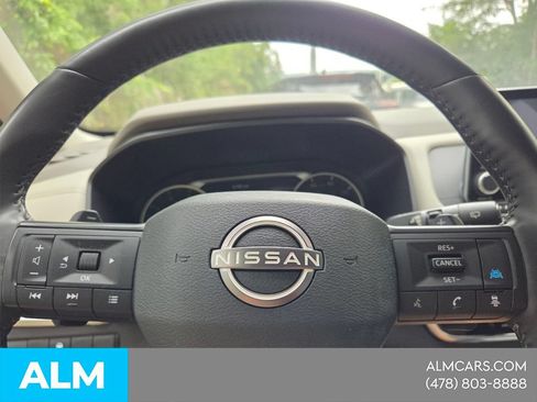 Used 2025 Nissan Rogue SV FWD image 23