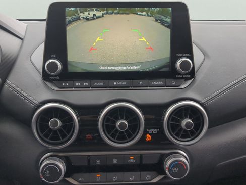 Used 2025 Nissan Sentra SV image 11