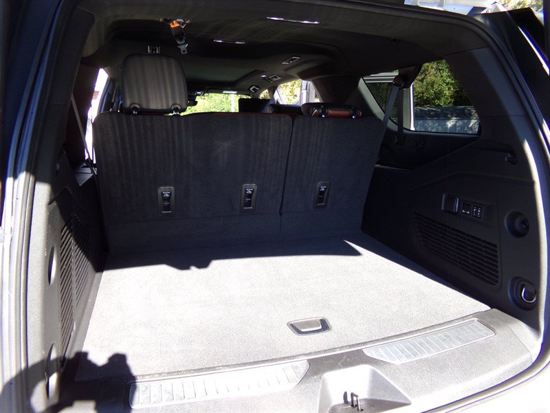 Used 2024 GMC Yukon XL Denali Ultimate AWD/4WD image 31