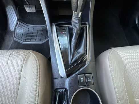 Used 2015 Toyota Corolla LE FWD image 28