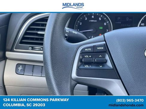Used 2017 Hyundai Elantra SE FWD image 20