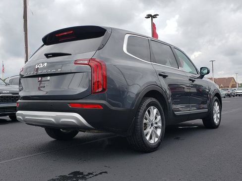 Used 2022 Kia Telluride LX AWD/4WD image 3