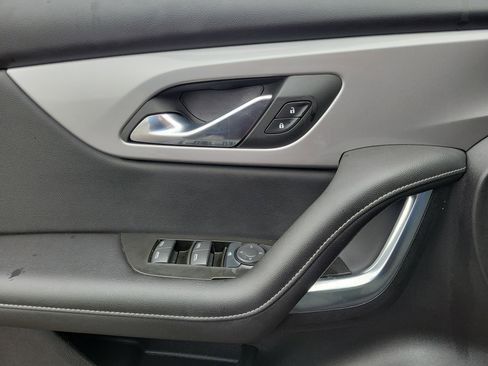 Used 2025 Chevrolet Blazer LT image 17