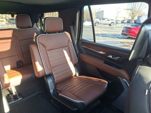 Used 2024 GMC Yukon Denali Ultimate image 14