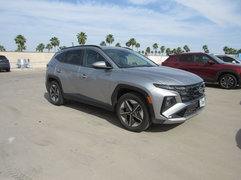 Used 2025 Hyundai Tucson SEL image 2