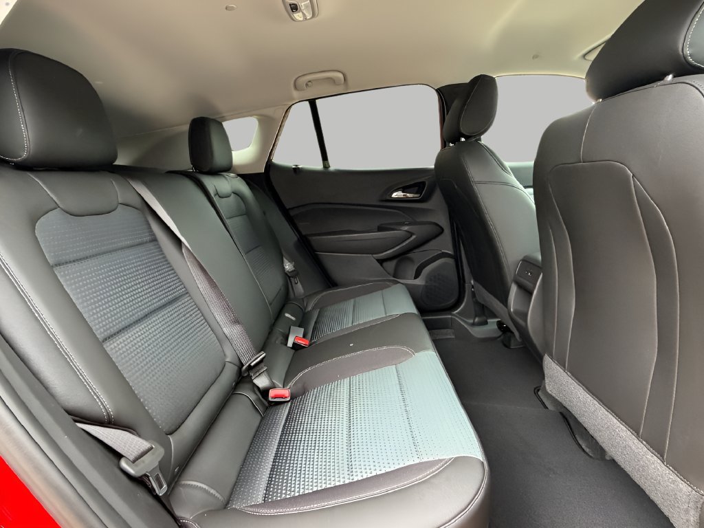 New 2026 Chevrolet Trax LT w/ LT Convenience Package FWD image 8