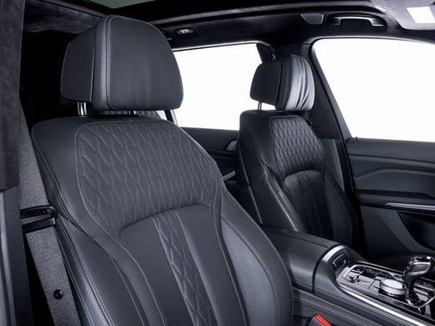 Used 2025 BMW ALPINA XB7 image 60
