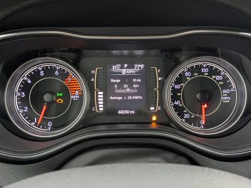 Used 2019 Jeep Cherokee Latitude w/ Popular Appearance Group FWD image 30
