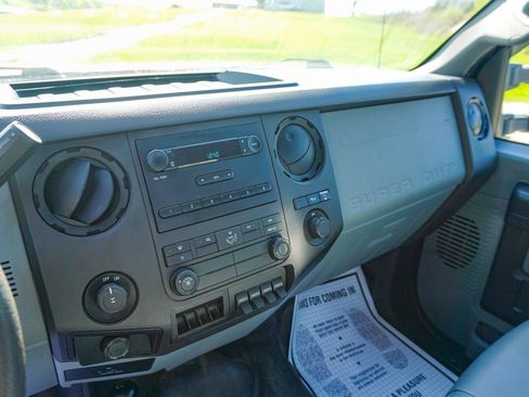 Used 2011 Ford F250 XL AWD/4WD image 13