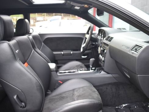 Used 2008 Dodge Challenger SRT8 image 21