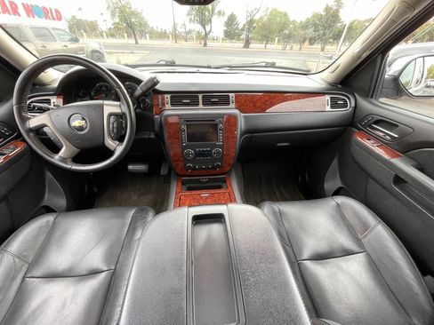 Used 2010 Chevrolet Tahoe LTZ RWD image 23